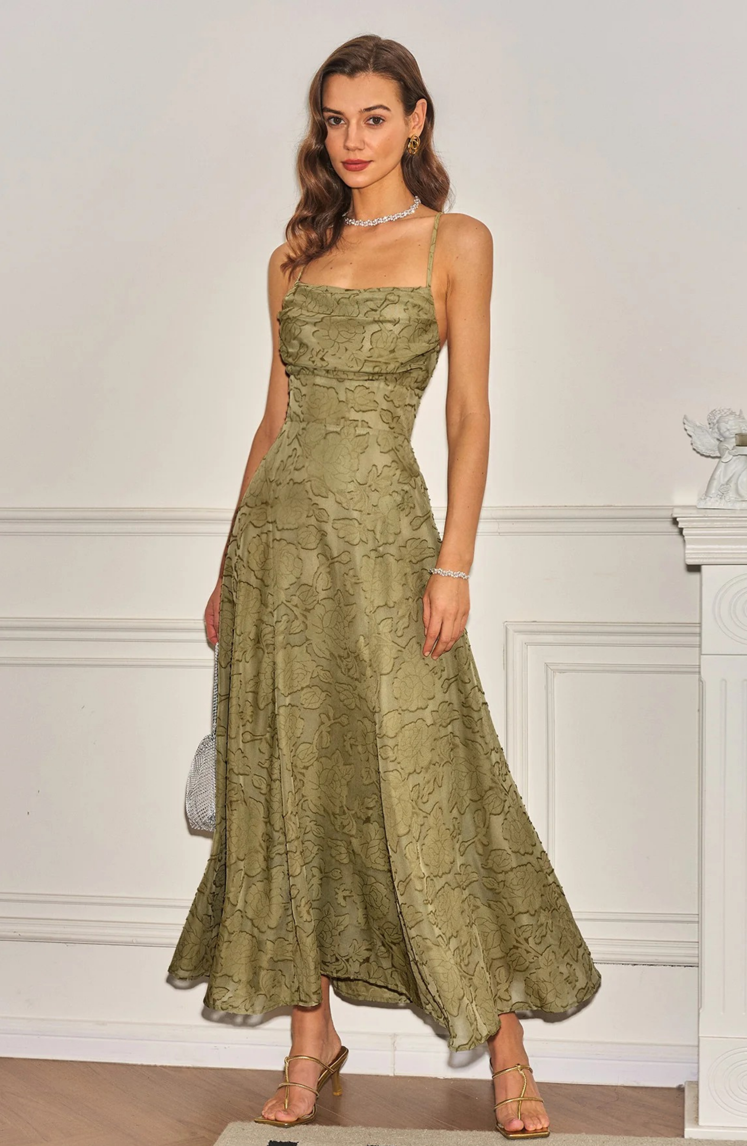 Aveline – Vestido Largo con Encaje Floral