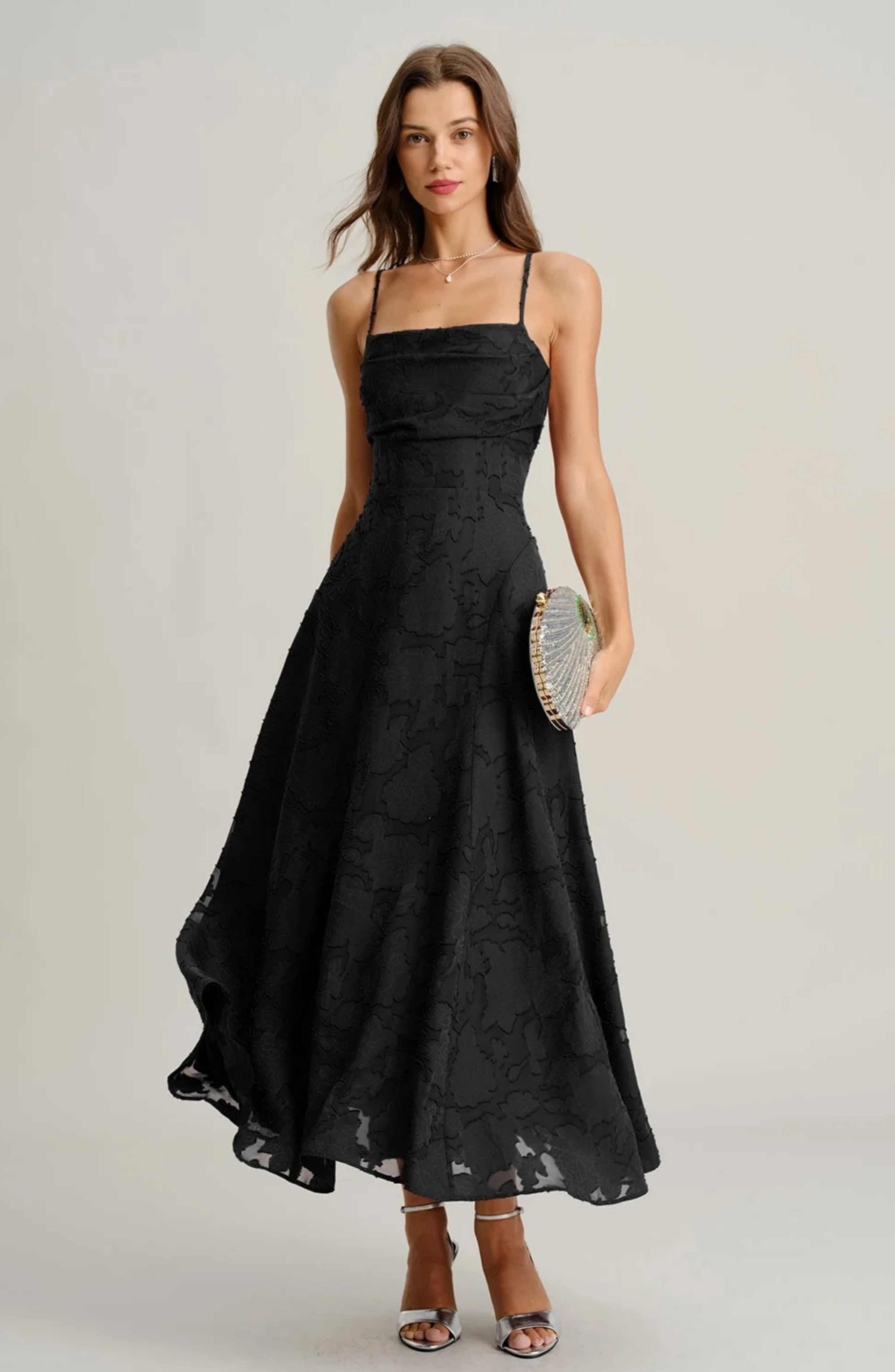Aveline – Vestido Largo con Encaje Floral