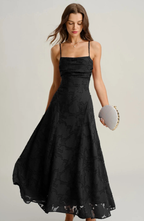 Aveline – Vestido Largo con Encaje Floral