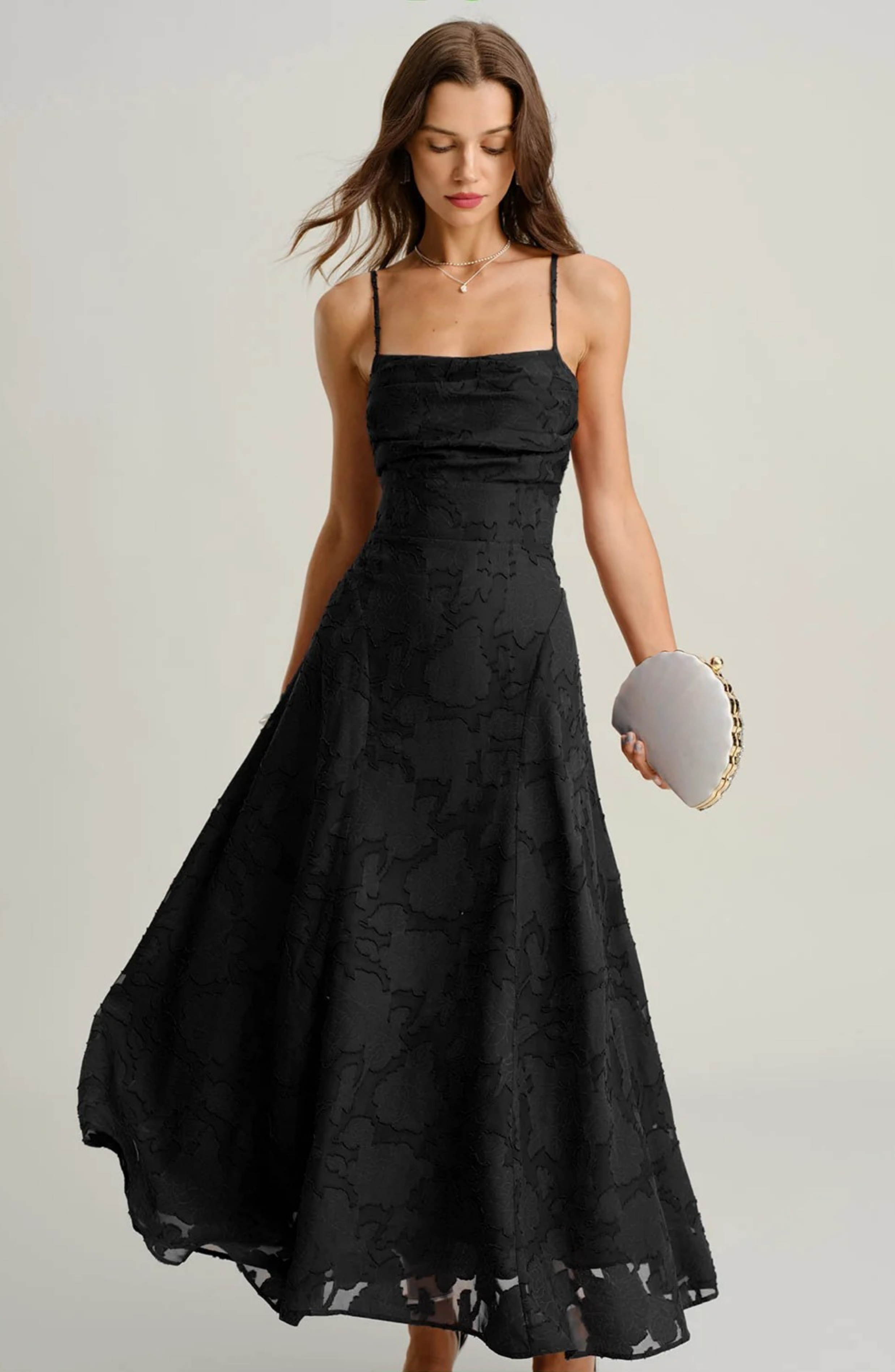 Aveline – Vestido Largo con Encaje Floral