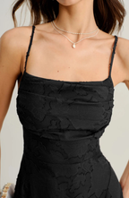Aveline – Vestido Largo con Encaje Floral
