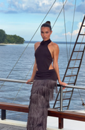 Vestido Largo de Fiesta con Cuello Halter y Detalle Cut Out