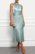Celeste – Vestido Midi con Cuello Halter