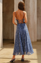 Aveline – Vestido Largo con Encaje Floral