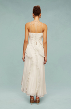 Vestido Largo Plisado con Cuello Halter y Bajo Asimétrico