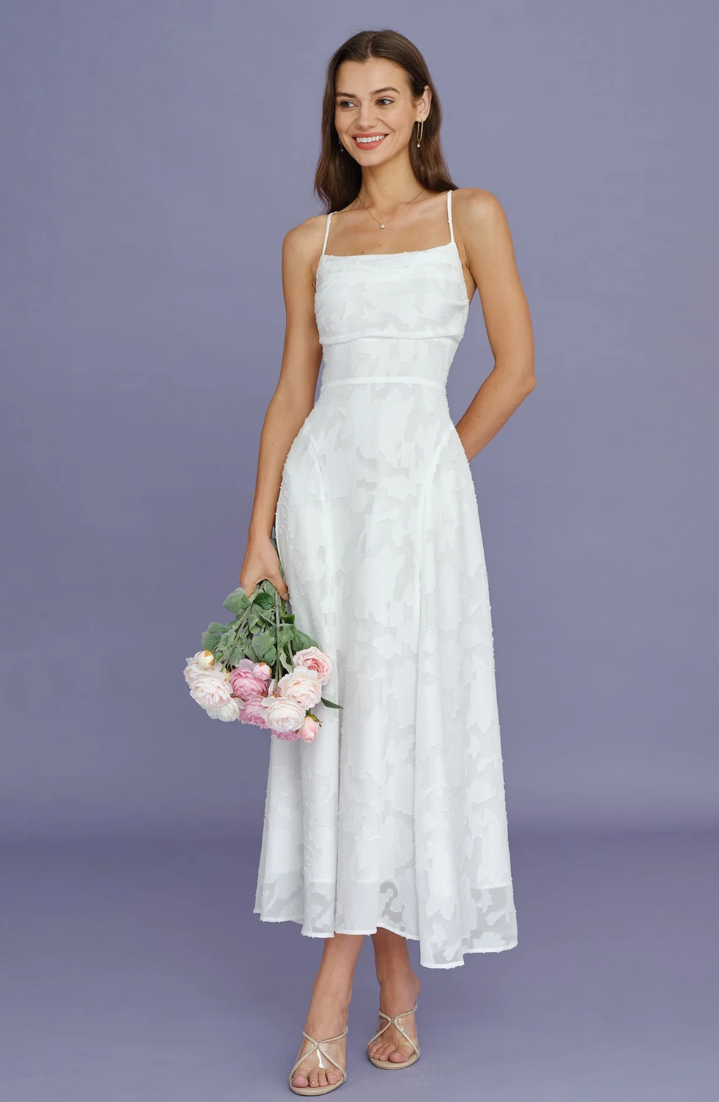 Aveline – Vestido Largo con Encaje Floral
