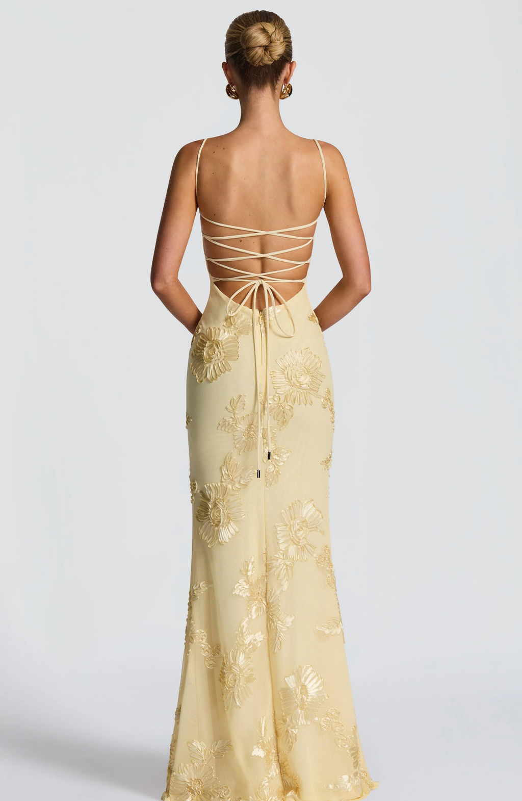 Vestido Largo Floral Entallado con Cuerpo Estilo Corsé