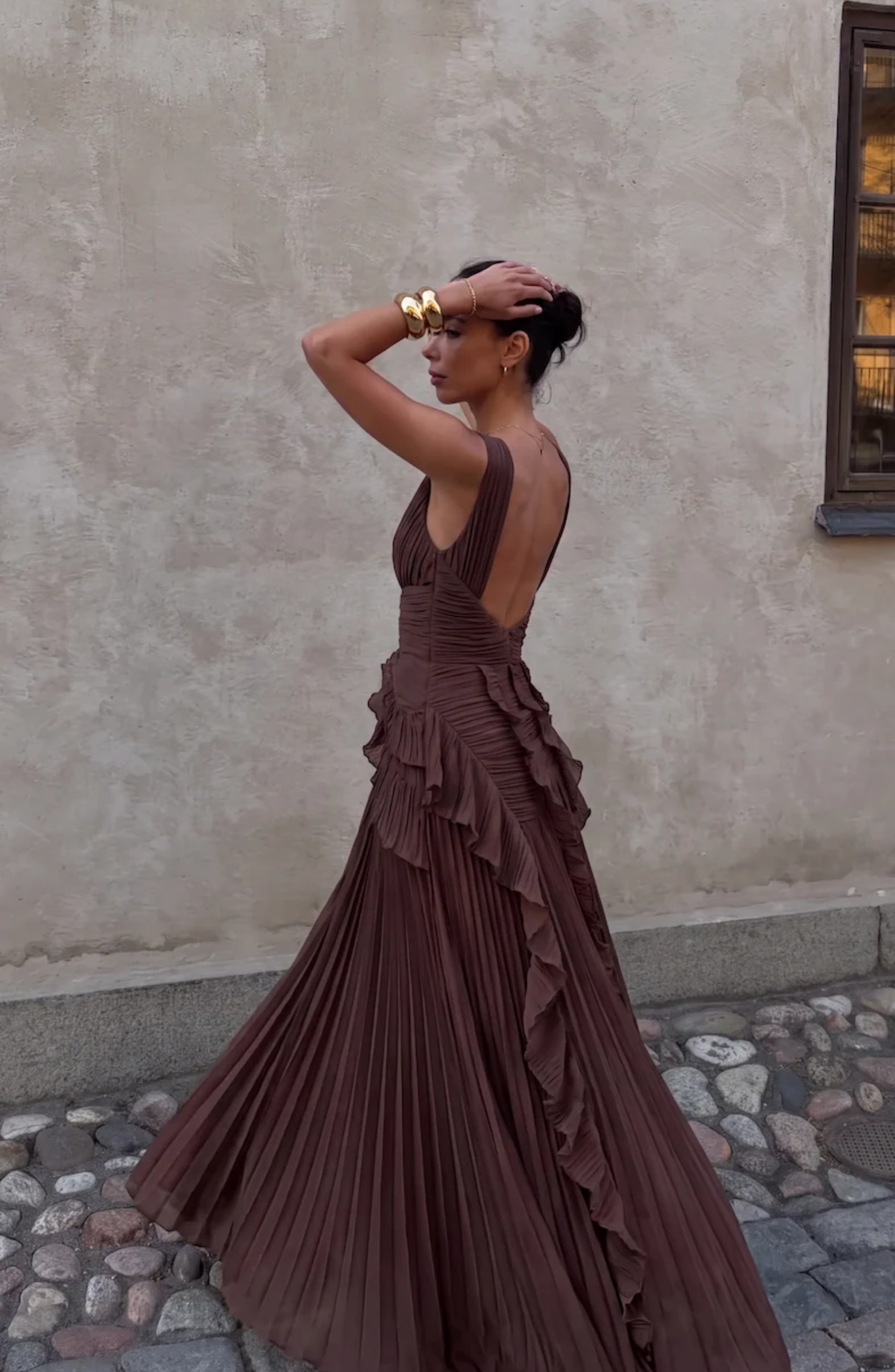 Vestido Largo Plisado con Volantes Elegantes
