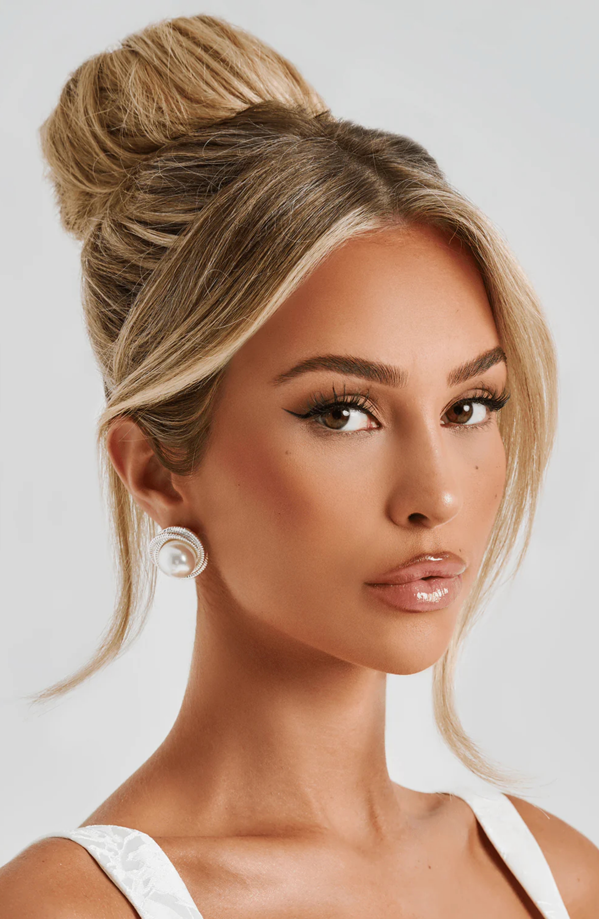 Paris Pearl Earrings