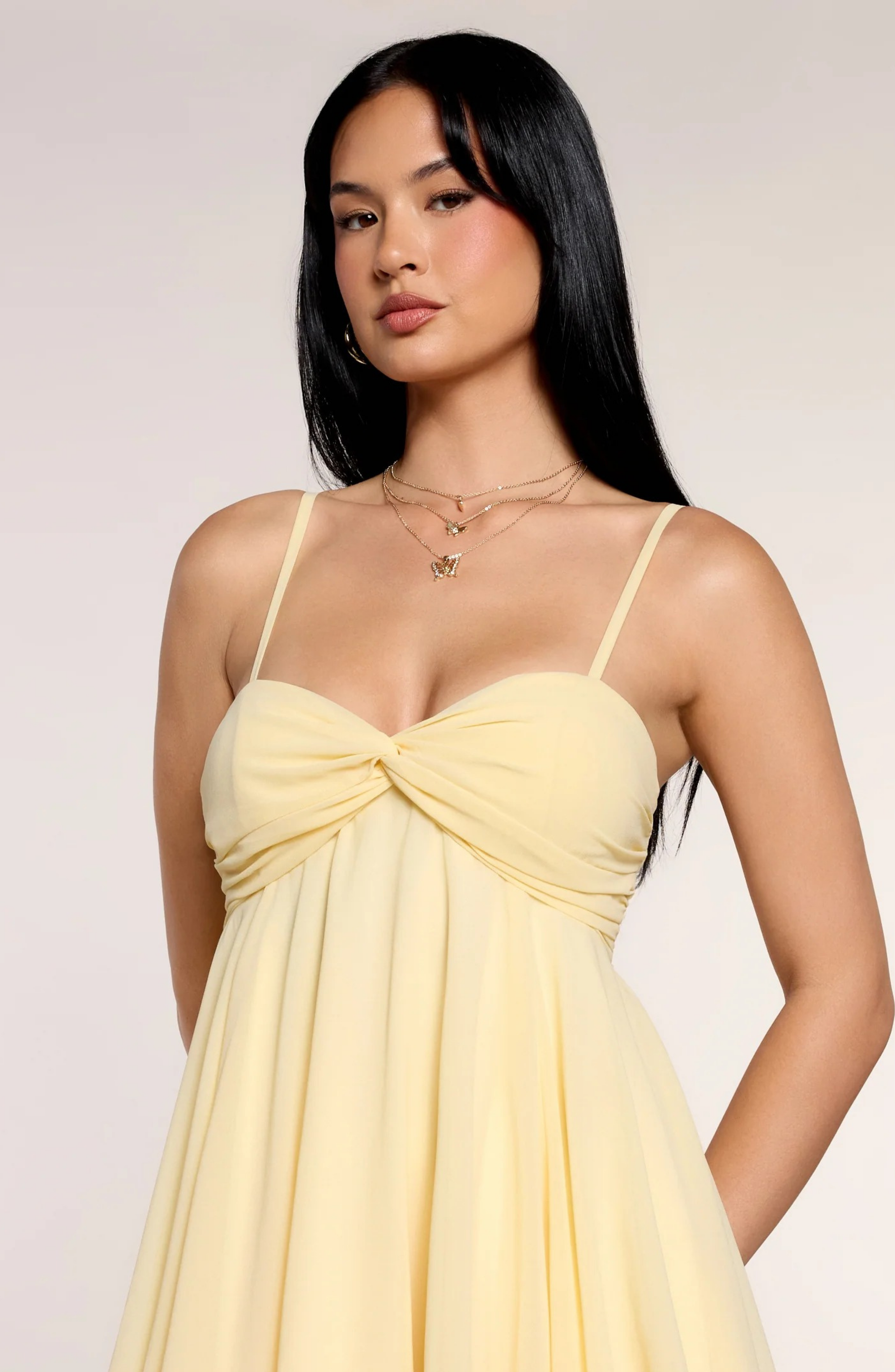Vestido Corto de Corte A con Escote Corazón