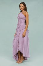 Vestido Largo Plisado con Cuello Halter y Bajo Asimétrico