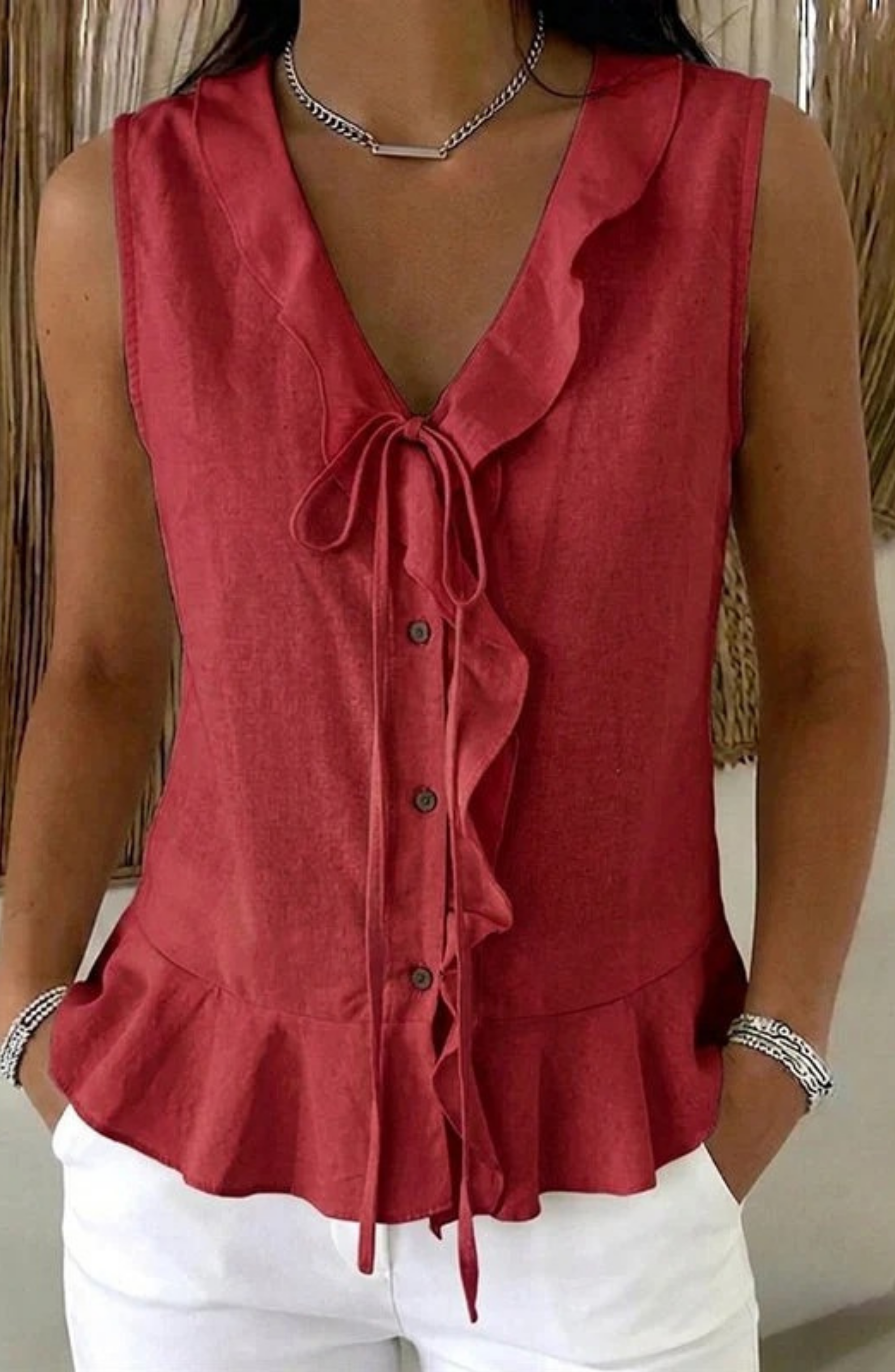 Blusa sin Mangas Abotonada con Detalle de Volantes