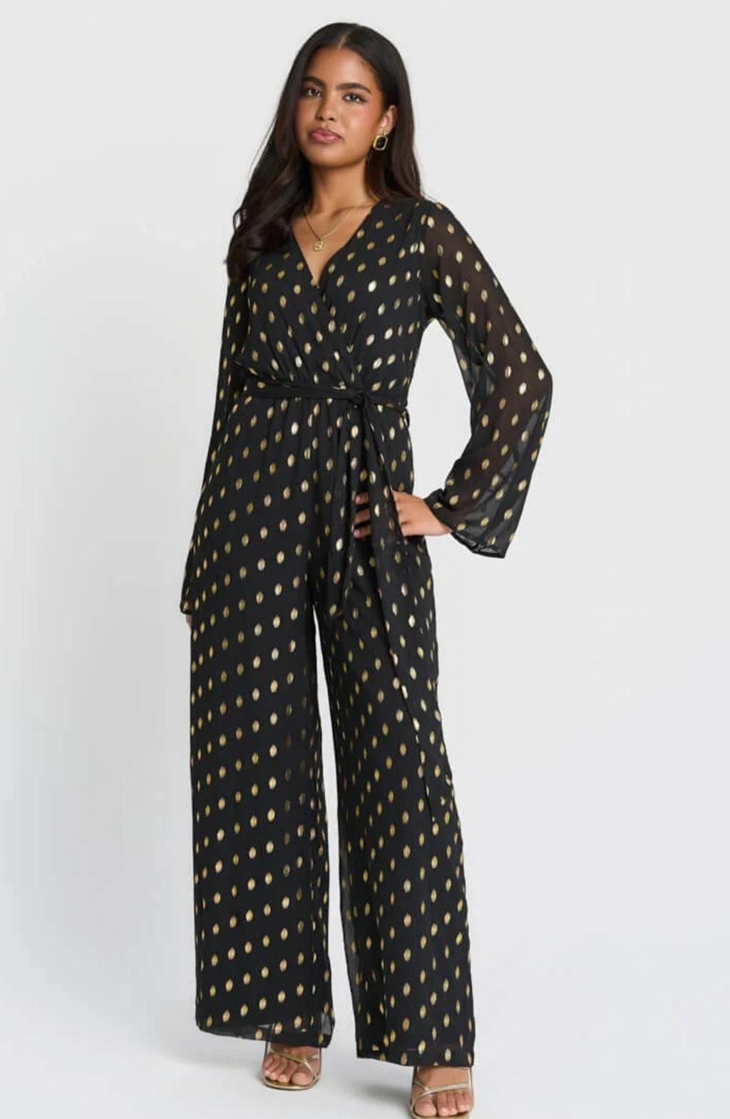 Combinaison de Nuit Dorée avec Taille Cintrée