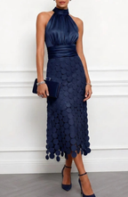 Celeste – Vestido Midi con Cuello Halter