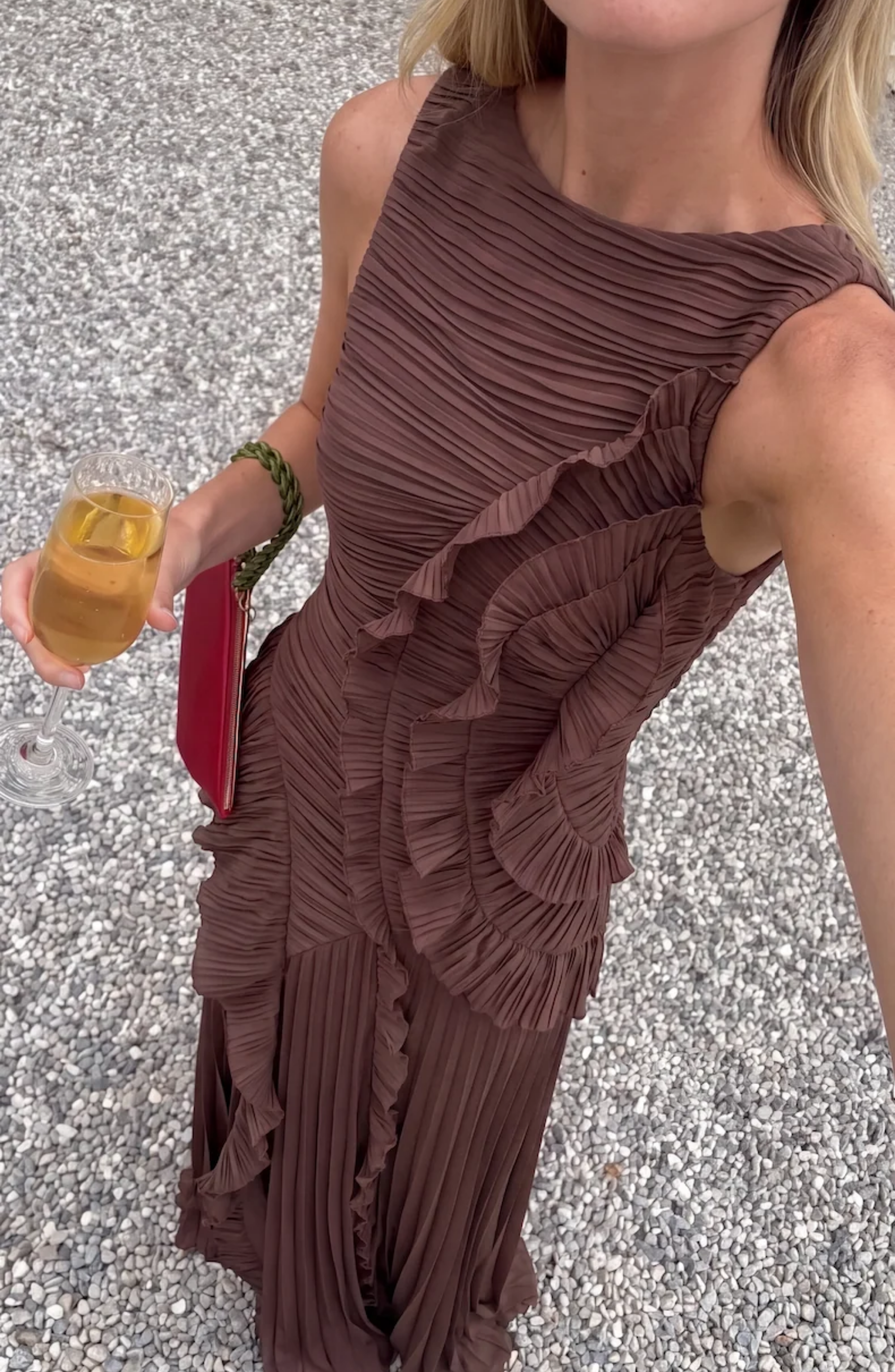 Vestido Largo Plisado con Volantes Elegantes