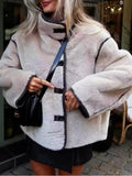 Copenhague – Chaqueta Texturizada con Cuello Alto