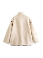 Copenhague – Chaqueta Texturizada con Cuello Alto